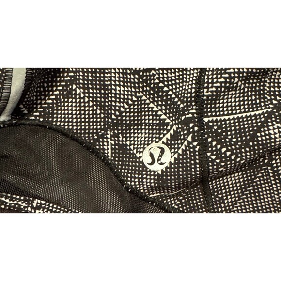 Lululemon Hot Hotty Short 4" Alpine White Black - Picture 3 of 3